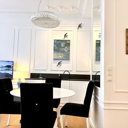 Mondrian Luxury Suites & Apartments Old Town Warschau Buitenkant foto