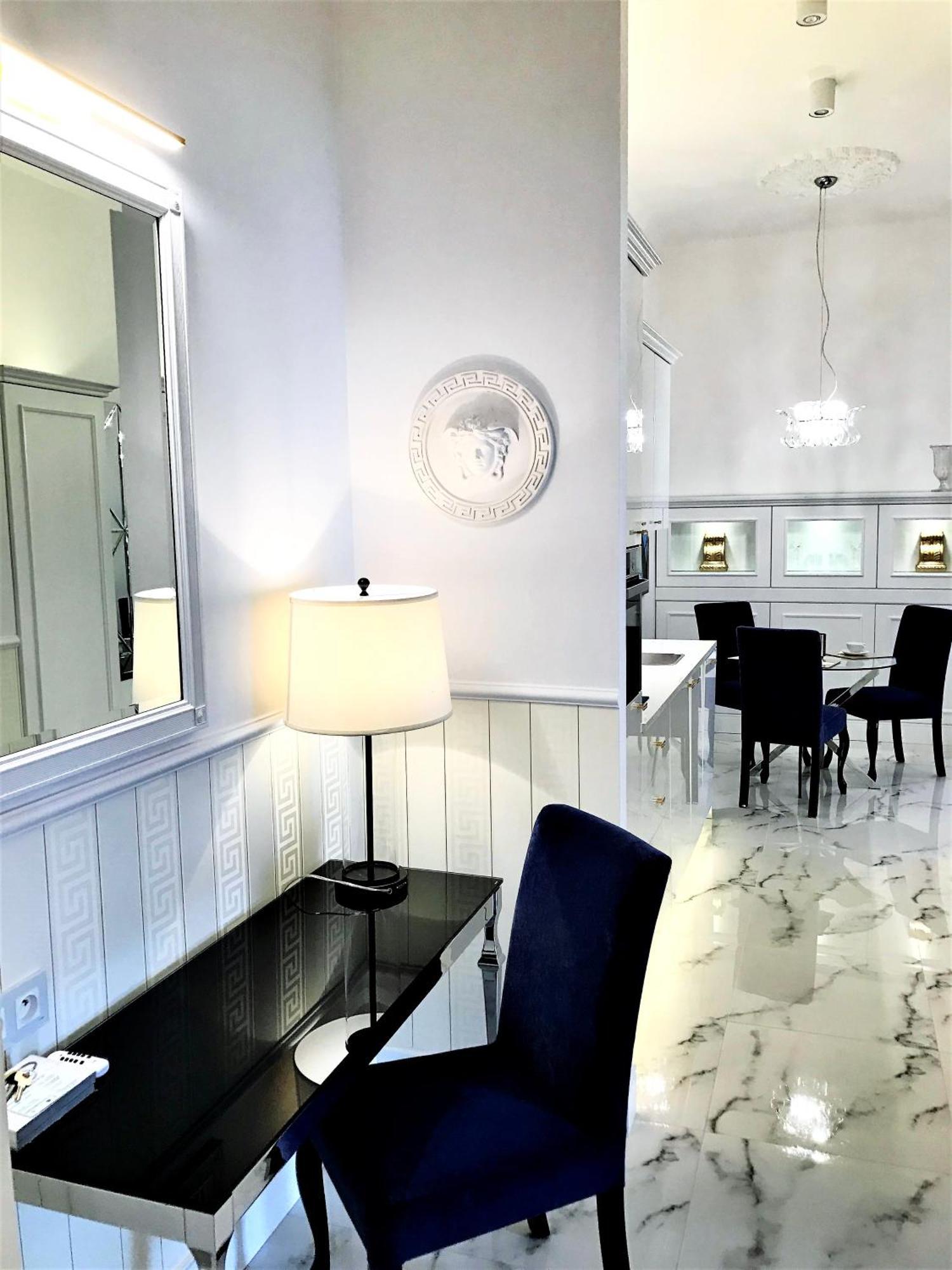 Mondrian Luxury Suites & Apartments Old Town Warschau Kamer foto